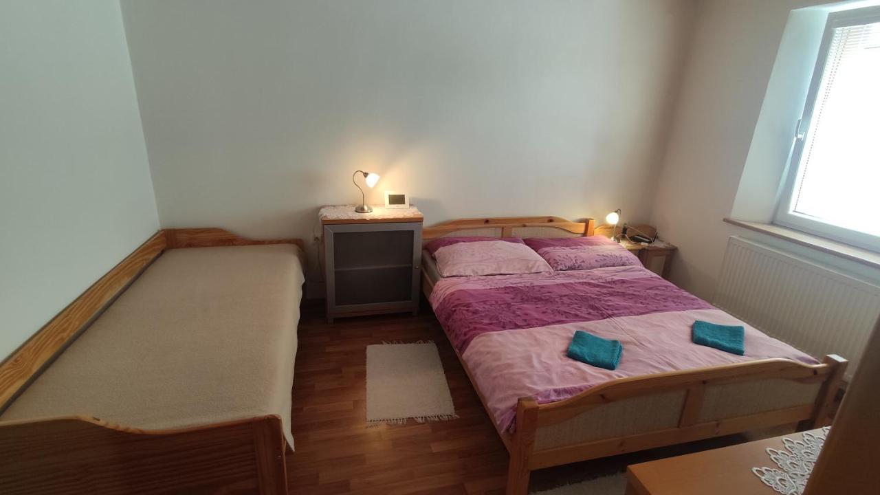 Appartement Privat Bea à Podturen Extérieur photo