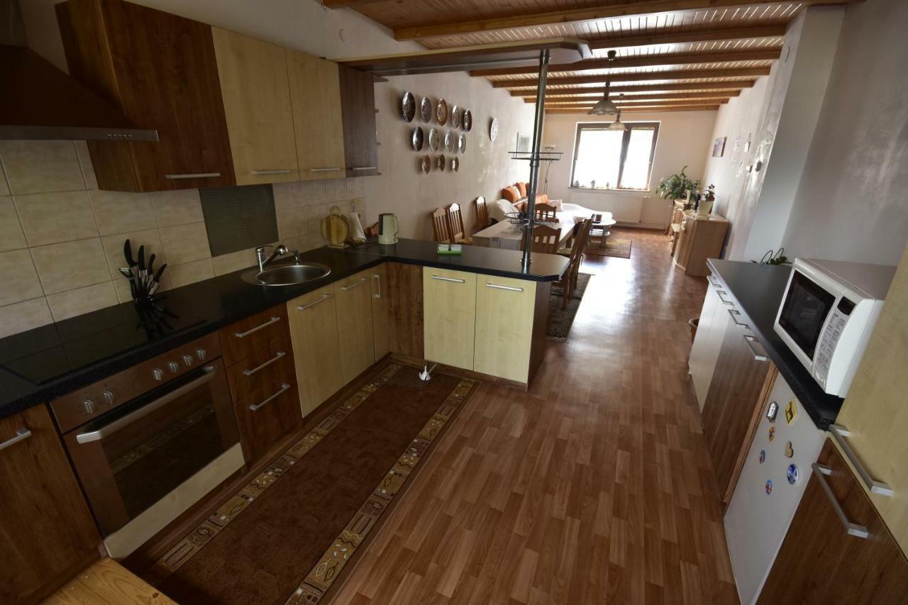 Appartement Privat Bea à Podturen Extérieur photo