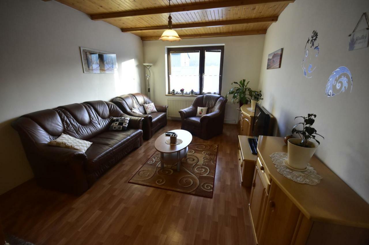 Appartement Privat Bea à Podturen Extérieur photo