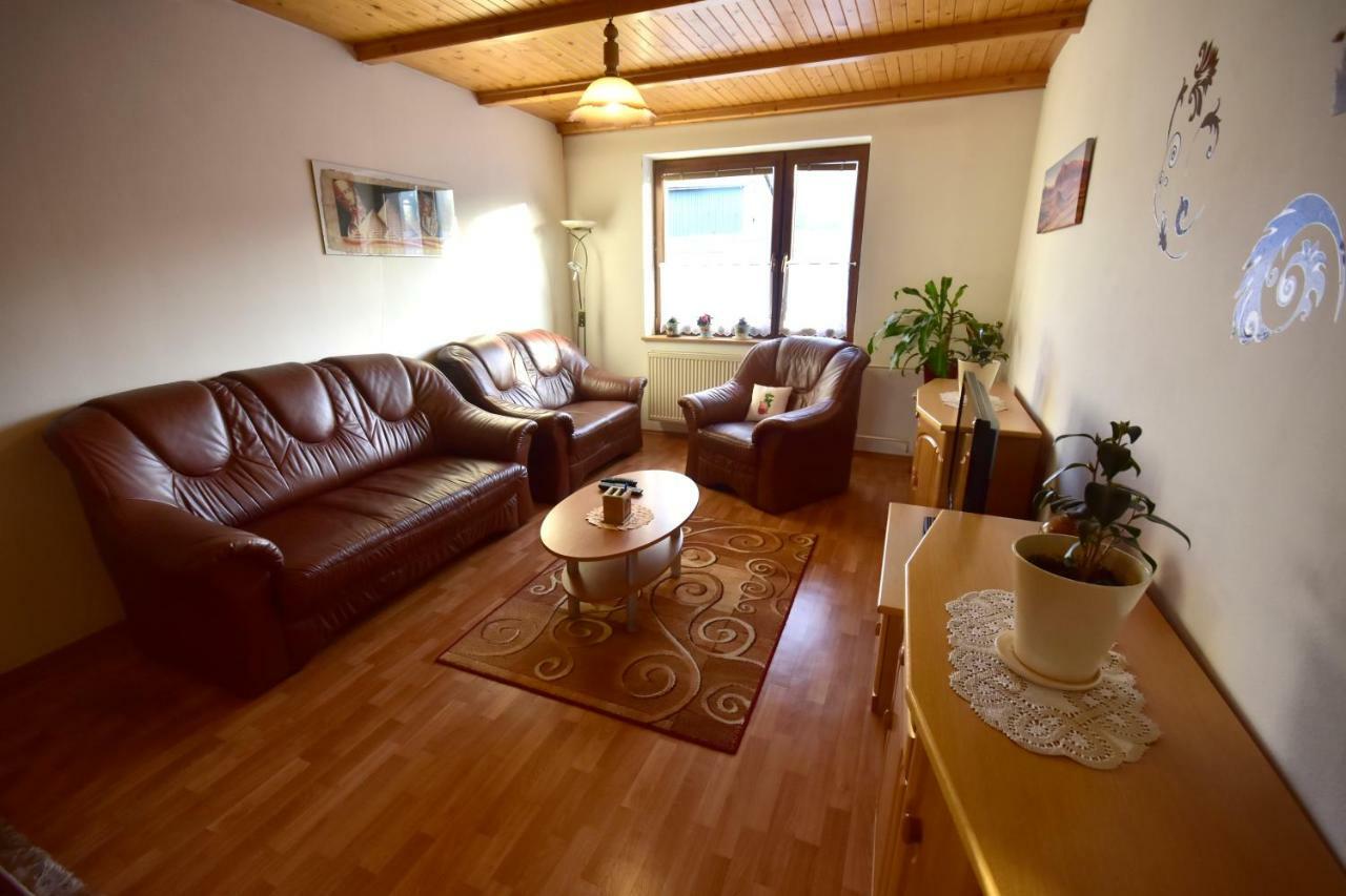 Appartement Privat Bea à Podturen Extérieur photo