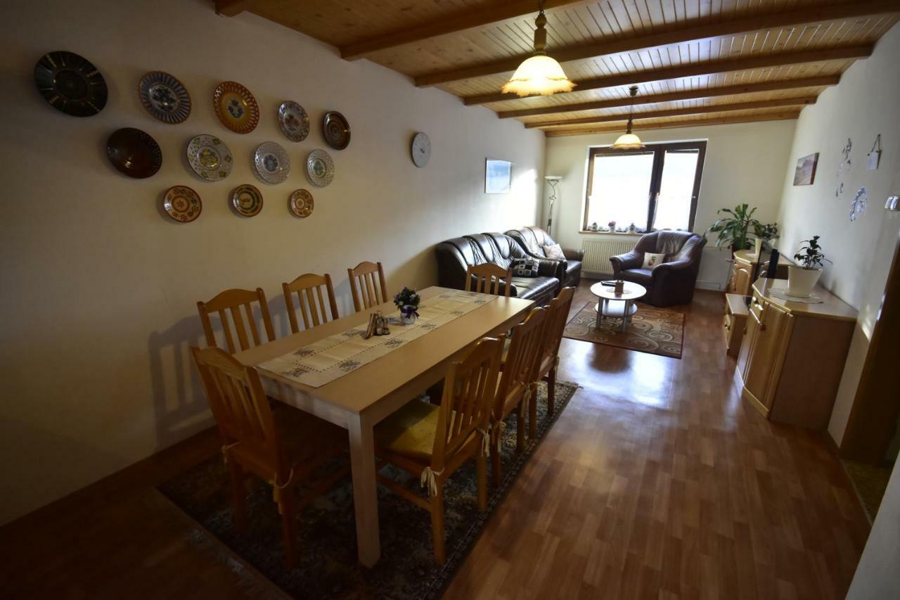 Appartement Privat Bea à Podturen Extérieur photo